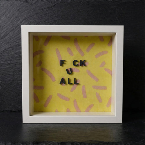 3D Wandbild "F*CK U ALL" | Provokantes Statement & Büro Humor | Lustiges Geschenk Sarkasmus | Rahmen Gelb Pink | Modern Art 20x20